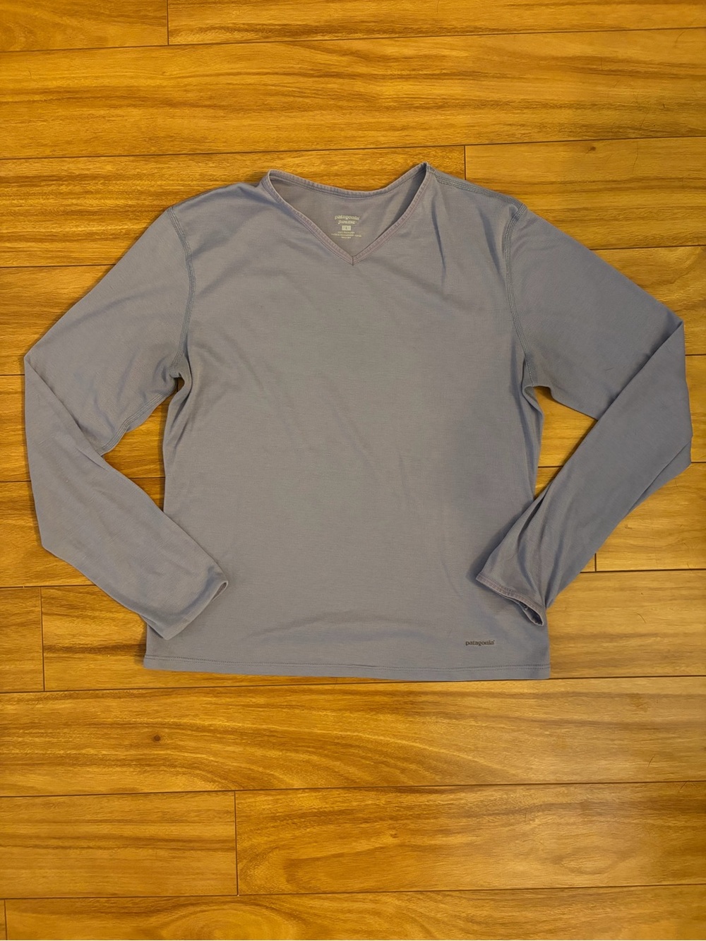 Patagonia Capilene Women's Long Sleeve V-Neck Tee - Lavender Blue
